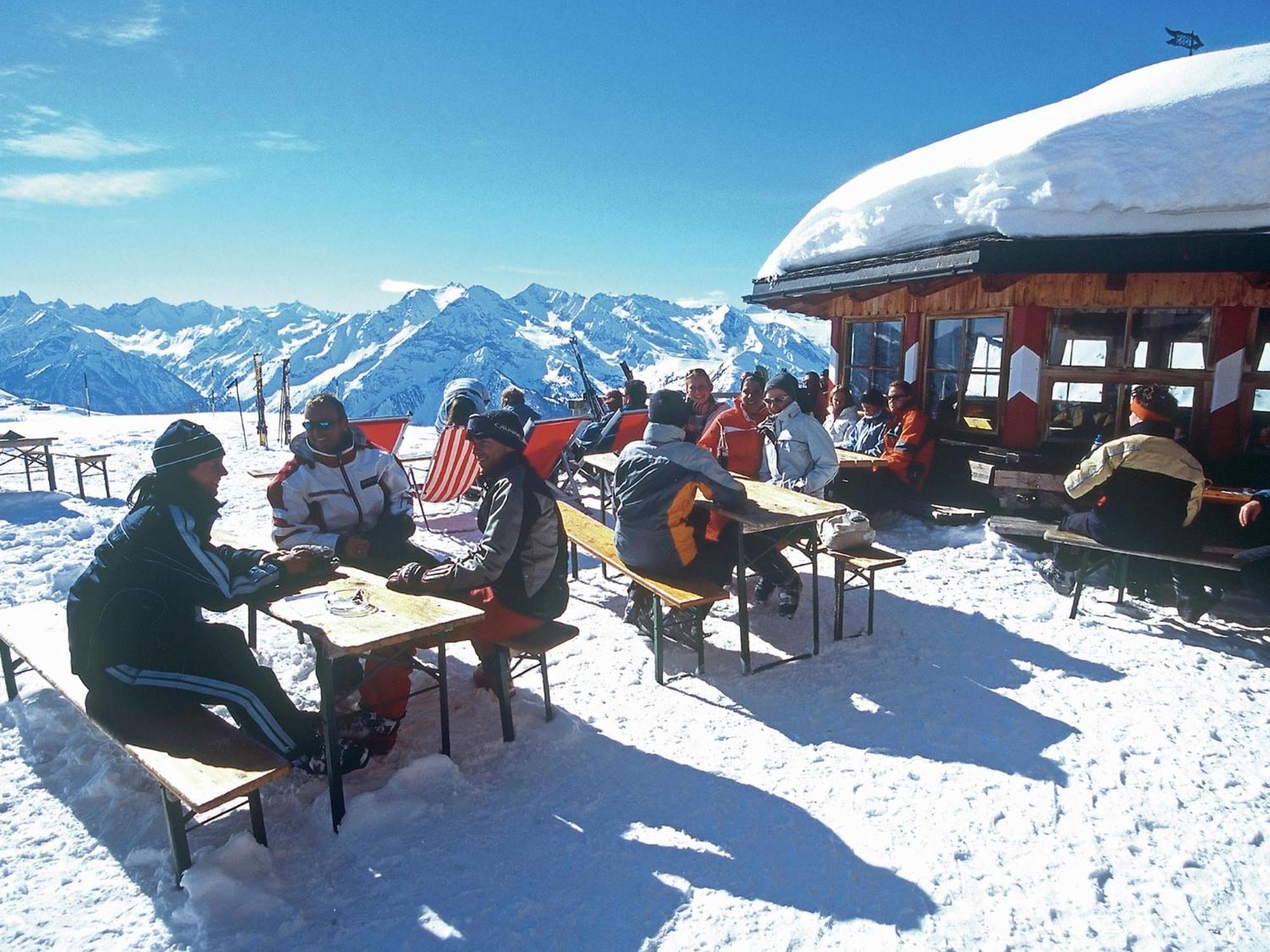 Spacious Holiday Flat Close To The Ski Area อูแดร์นส์ ภายนอก รูปภาพ