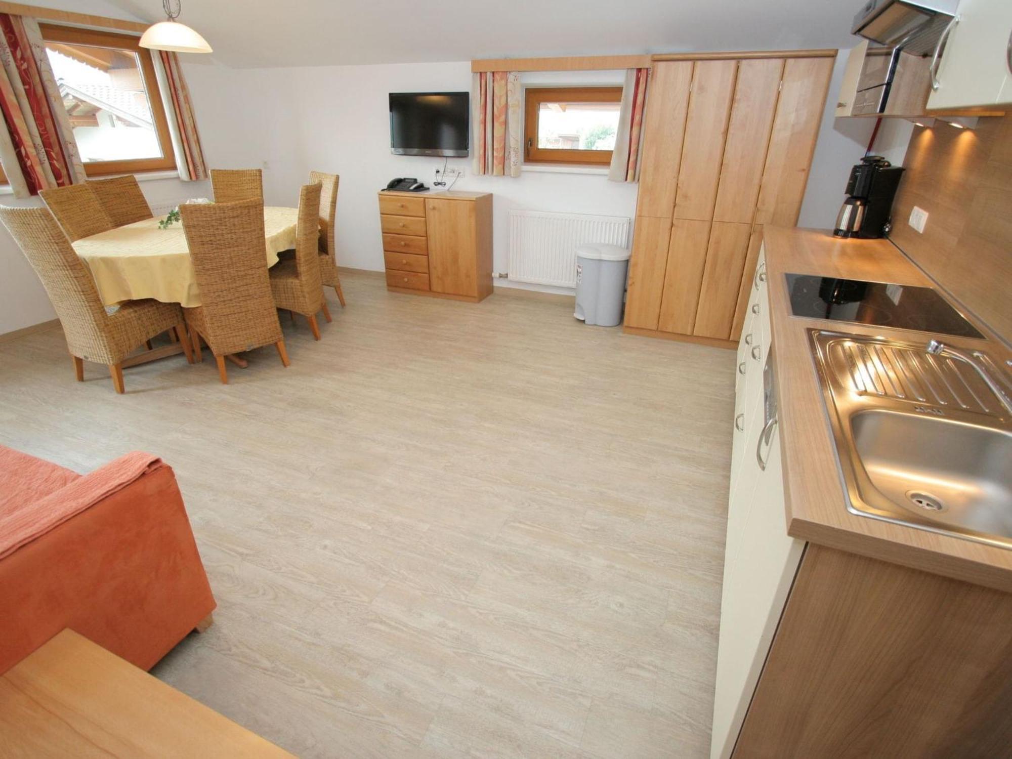 Spacious Holiday Flat Close To The Ski Area อูแดร์นส์ ภายนอก รูปภาพ